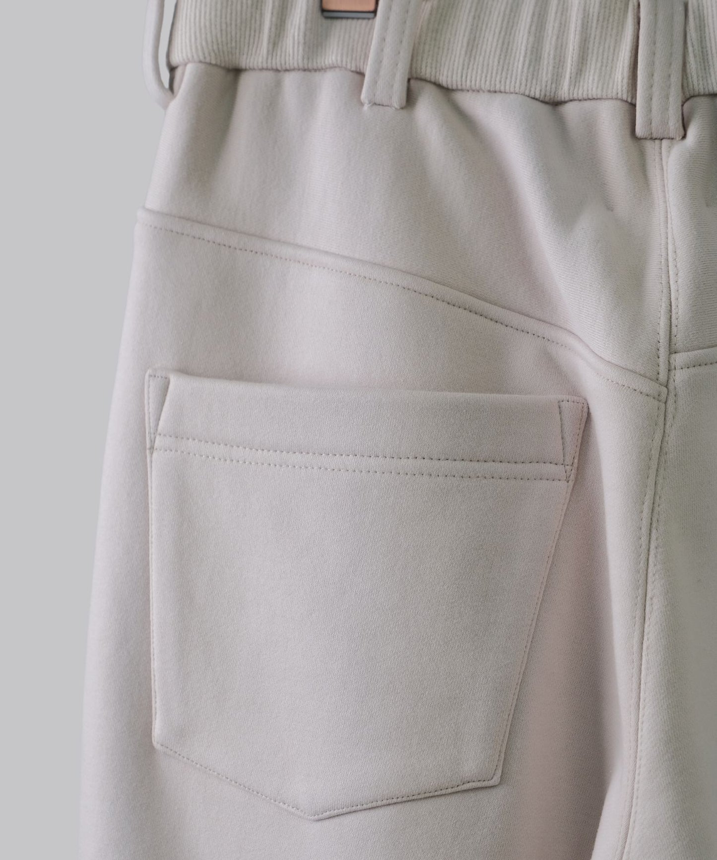 SOLO BEN SWEAT PANTS / BEIGE